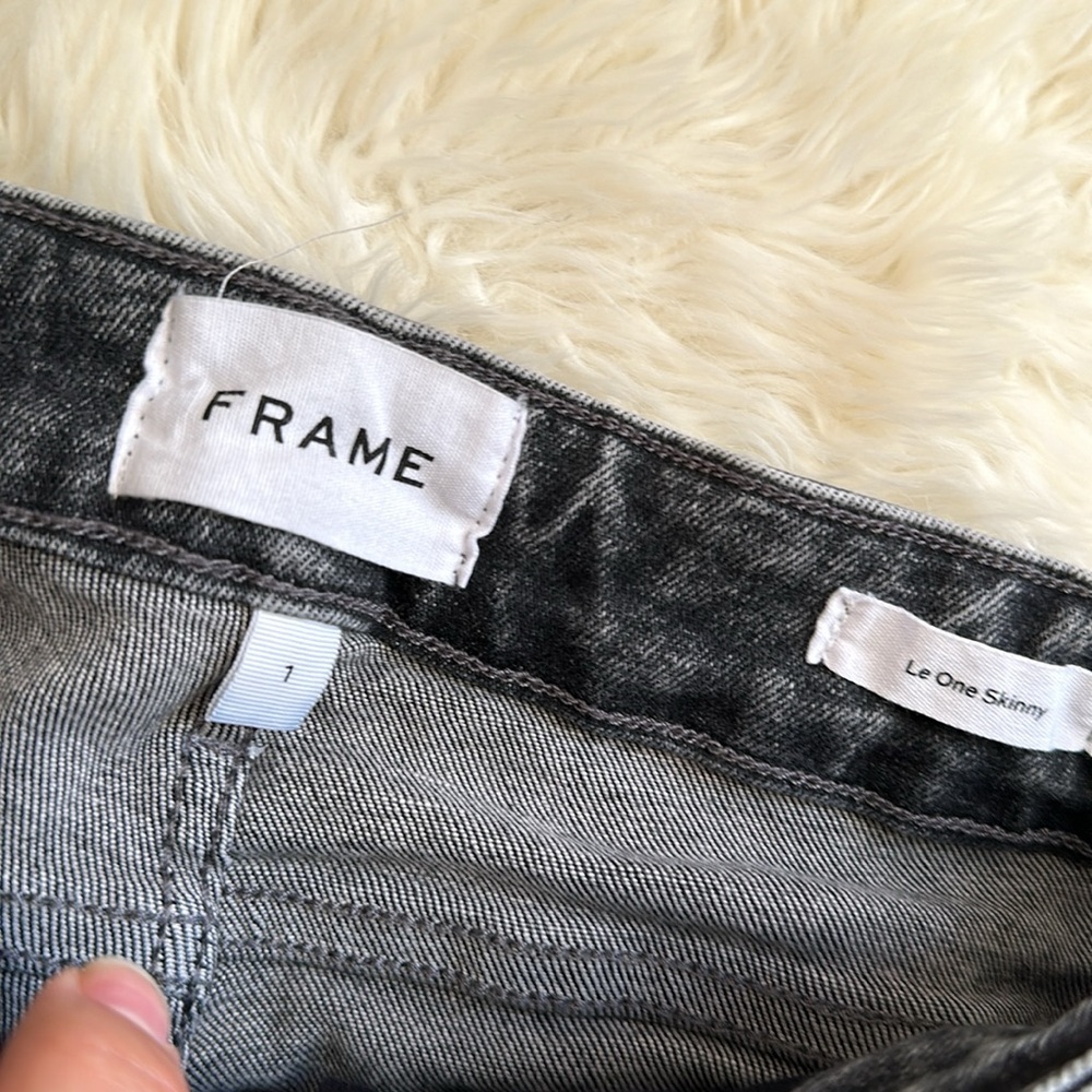 Frame Jeans - Picture 3 of 4